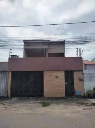 Casa Para Vender com 4 quartos 4 suítes no bairro Cambeba em Fortaleza