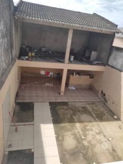 Casa Para Vender com 4 quartos 3 suítes no bairro Cambeba em Fortaleza