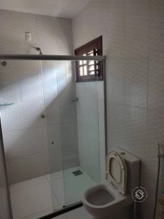 Casa Para Vender com 4 quartos 3 suítes no bairro Cambeba em Fortaleza