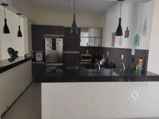 Casa Para Vender com 4 quartos 3 suítes no bairro Cambeba em Fortaleza