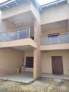 Casa Para Vender com 4 quartos 3 suítes no bairro Cambeba em Fortaleza