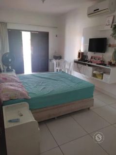 Casa Para Vender com 4 quartos 3 suítes no bairro Cambeba em Fortaleza