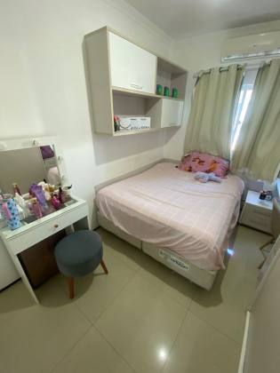 Casa Alto Padrão à Venda no Condomínio Osvaldo Studart