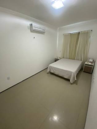 Casa Alto Padrão à Venda no Condomínio Osvaldo Studart