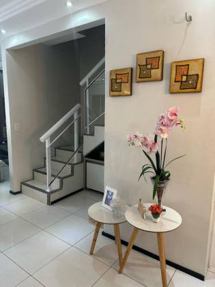 Casa Duplex com 3 Suítes à Venda no Condomínio Maison Carmelle – Maraponga