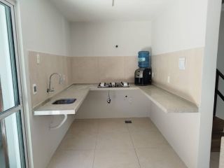 Casa Duplex no Residencial Água Fria – 132 m², 4 Suítes e Área Gourmet em Localização Premium