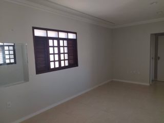 Casa Duplex no Residencial Água Fria – 132 m², 4 Suítes e Área Gourmet em Localização Premium