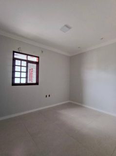Casa Duplex no Residencial Água Fria – 132 m², 4 Suítes e Área Gourmet em Localização Premium