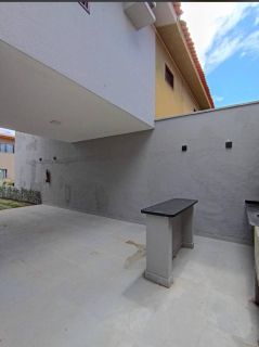 Casa Duplex no Residencial Água Fria – 132 m², 4 Suítes e Área Gourmet em Localização Premium