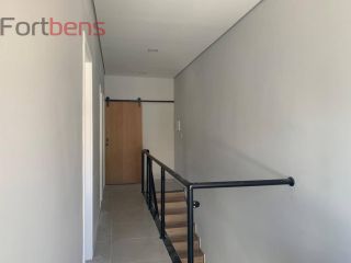 Sobrado Para Vender com 3 quartos 1 suítes no bairro Laranjeiras em Caieiras