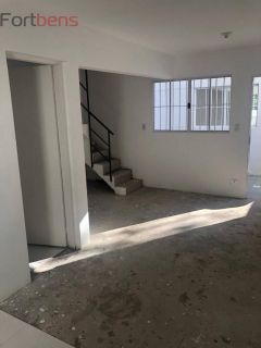 Sobrado Para Vender com 2 quartos no bairro Jardim Silvia em Francisco Morato