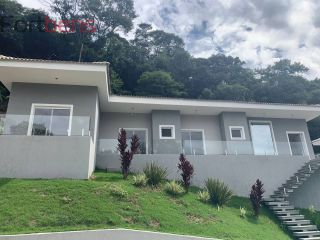 Casa de Condomínio Para Vender com 3 quartos 3 suítes no bairro Alpes de Caieiras em Caieiras