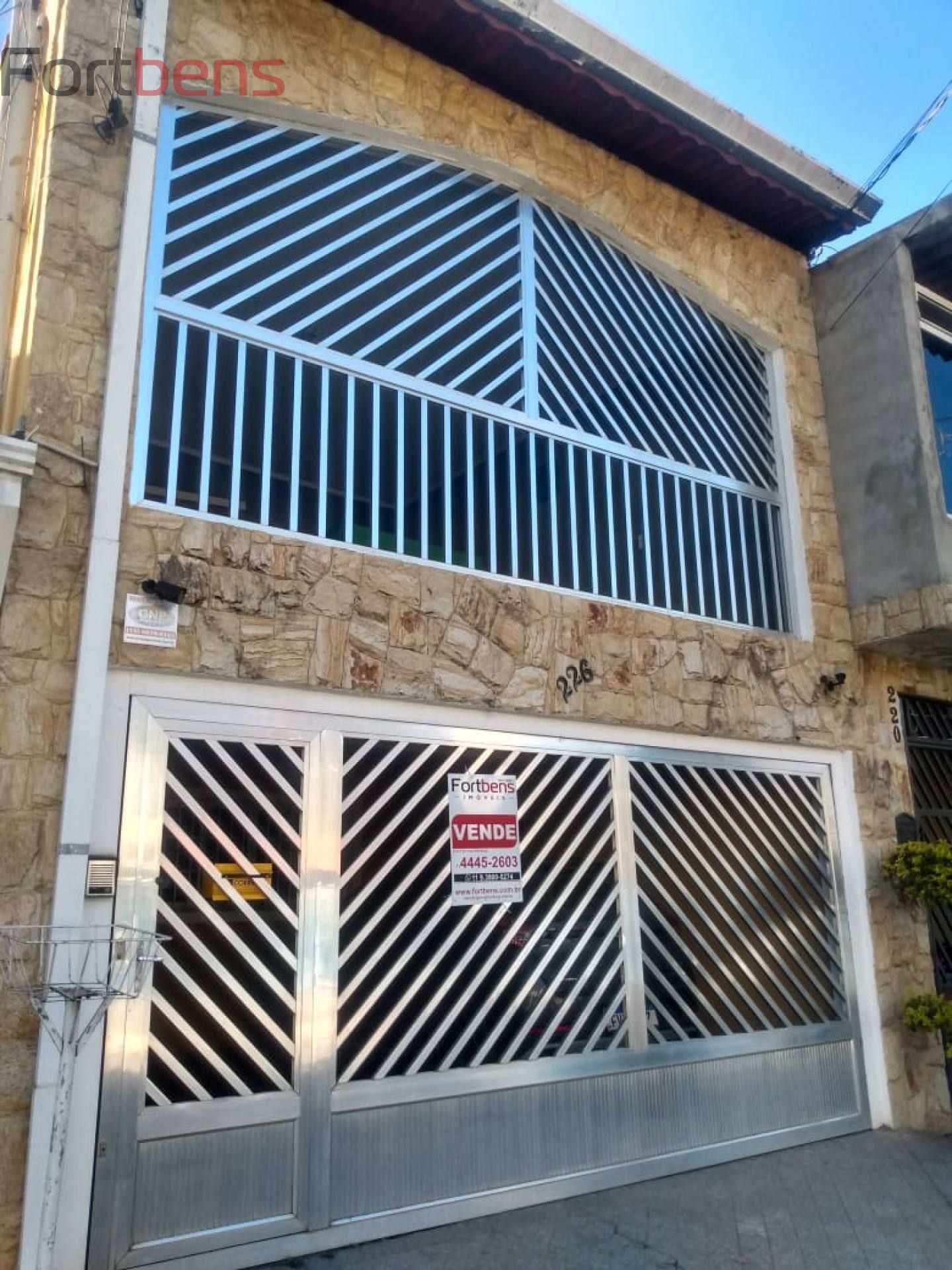 Sobrado Para Vender com 4 quartos 1 suítes no bairro Laranjeiras em Caieiras