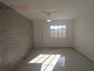 Casa de Condomínio Para Vender com 2 quartos no bairro Laranjeiras em Caieiras