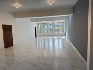 Sala Comercial Para Alugar no bairro Laranjeiras em Caieiras