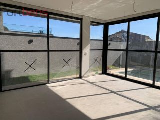 Sobrado Para Vender com 3 quartos 3 suítes no bairro Nova Caieiras em Caieiras
