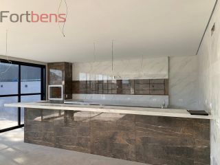 Sobrado Para Vender com 3 quartos 3 suítes no bairro Nova Caieiras em Caieiras