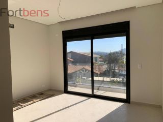 Sobrado Para Vender com 3 quartos 3 suítes no bairro Nova Caieiras em Caieiras