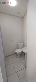 Sala Comercial Para Alugar no bairro Laranjeiras em Caieiras