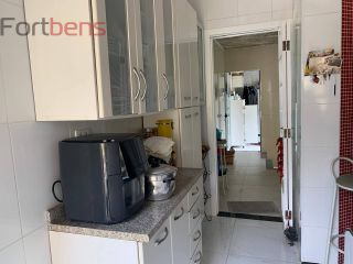 Casa Para Vender com 3 quartos 2 suítes no bairro Nova Caieiras em Caieiras