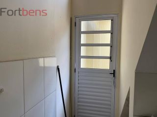 Sobrado Para Vender com 6 quartos 2 suítes no bairro Região Central em Caieiras