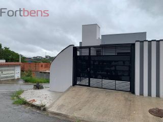 Sobrado Para Vender com 3 quartos 1 suítes no bairro Laranjeiras em Caieiras