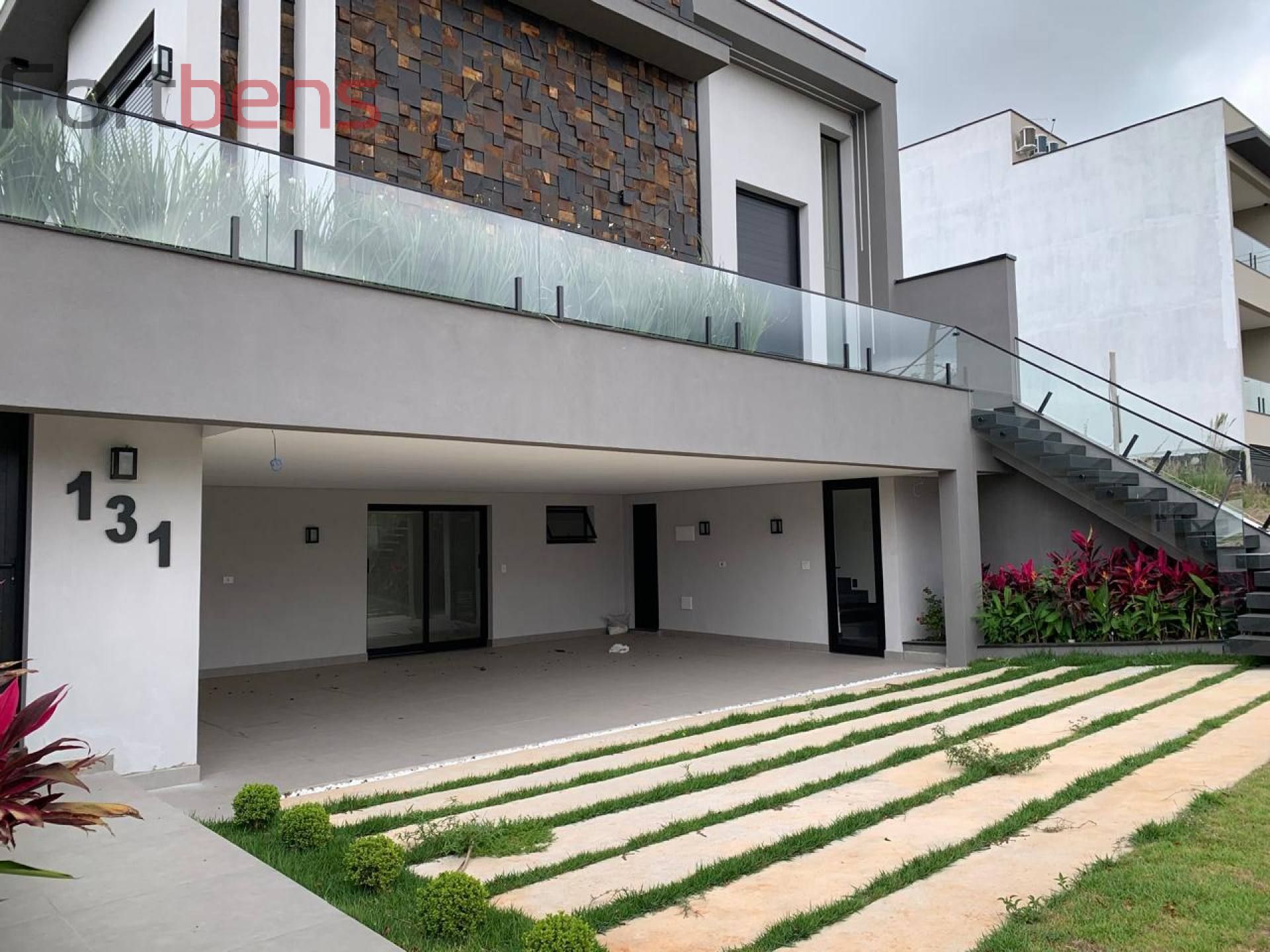 Sobrado Para Vender com 3 quartos 3 suítes no bairro Nova Caieiras em Caieiras