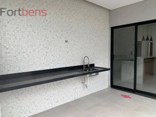 Sobrado Para Vender com 3 quartos 3 suítes no bairro Nova Caieiras em Caieiras