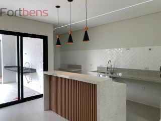 Sobrado Para Vender com 3 quartos 3 suítes no bairro Nova Caieiras em Caieiras