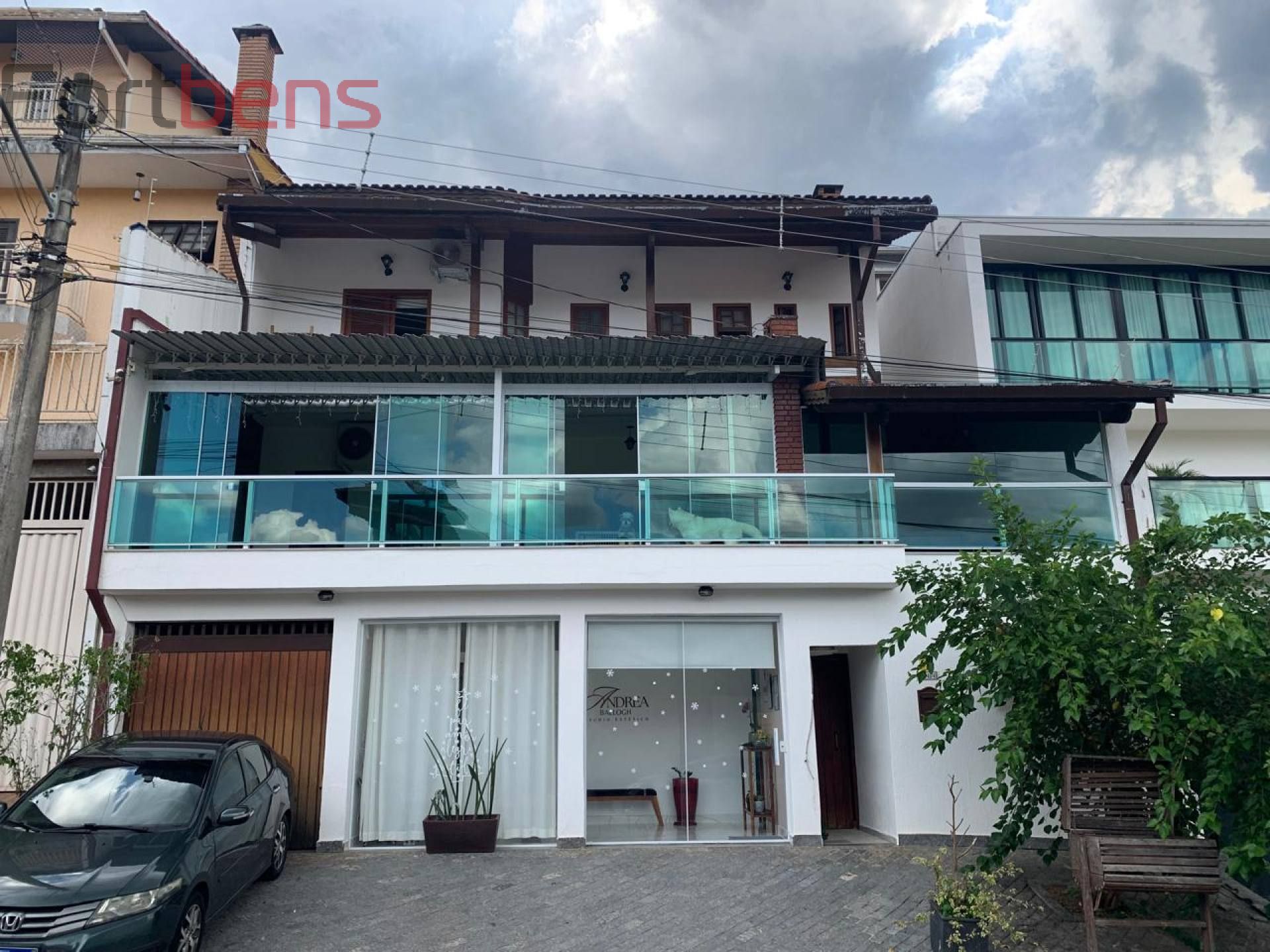 Sobrado Para Vender com 4 quartos 1 suítes no bairro Nova Caieiras em Caieiras