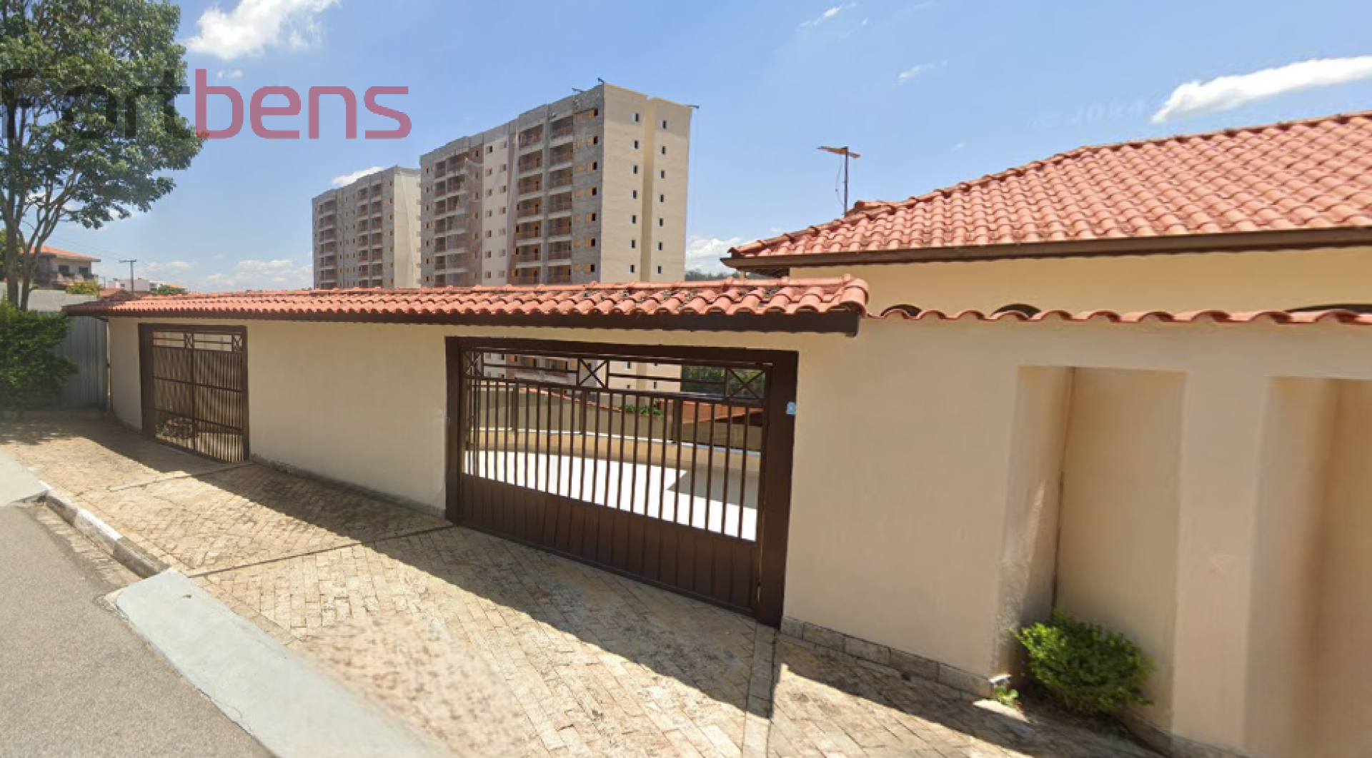 Casa Para Vender com 4 quartos 1 suítes no bairro Região Central em Caieiras