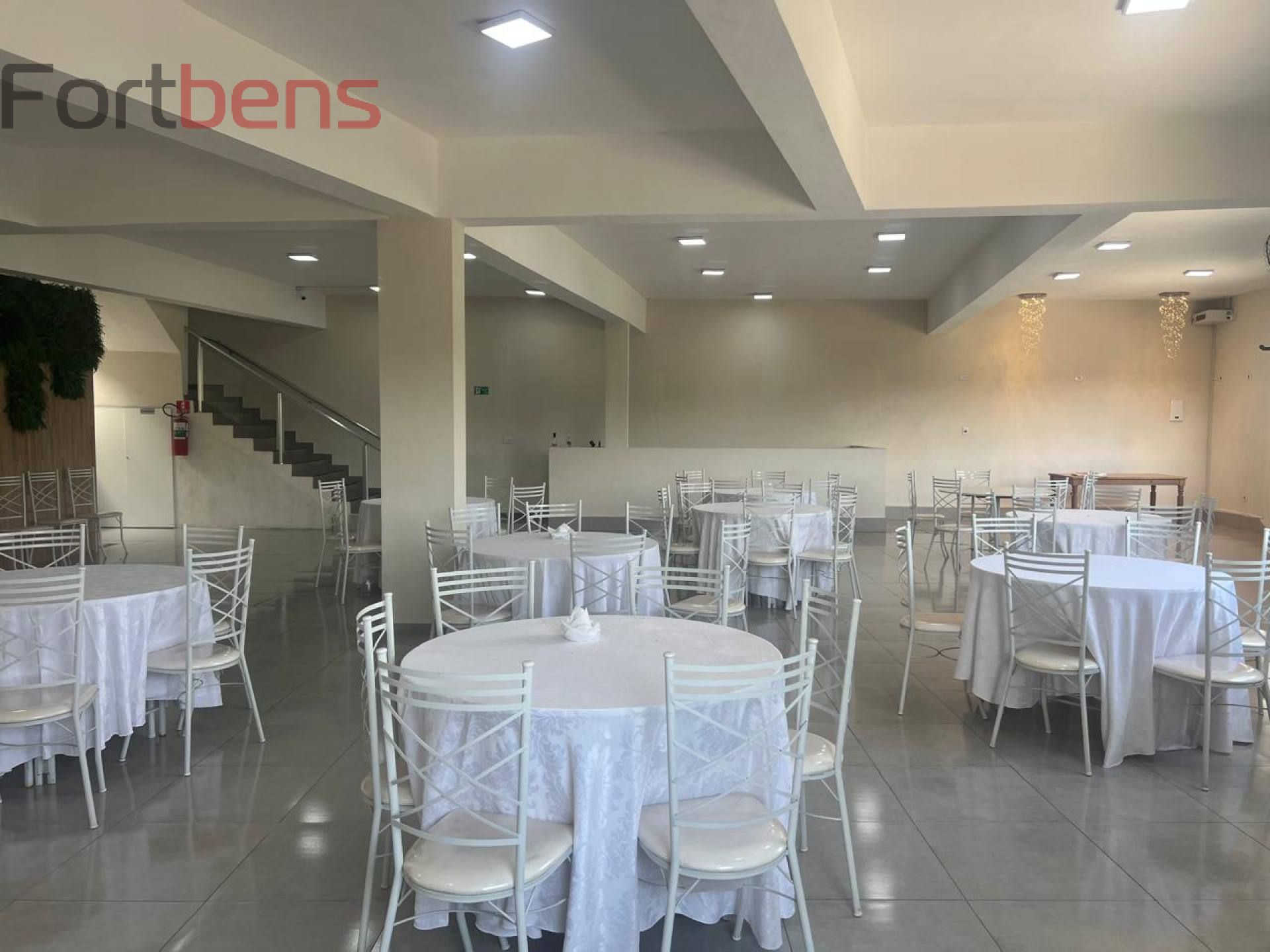 Sala Comercial Para Alugar no bairro Laranjeiras em Caieiras