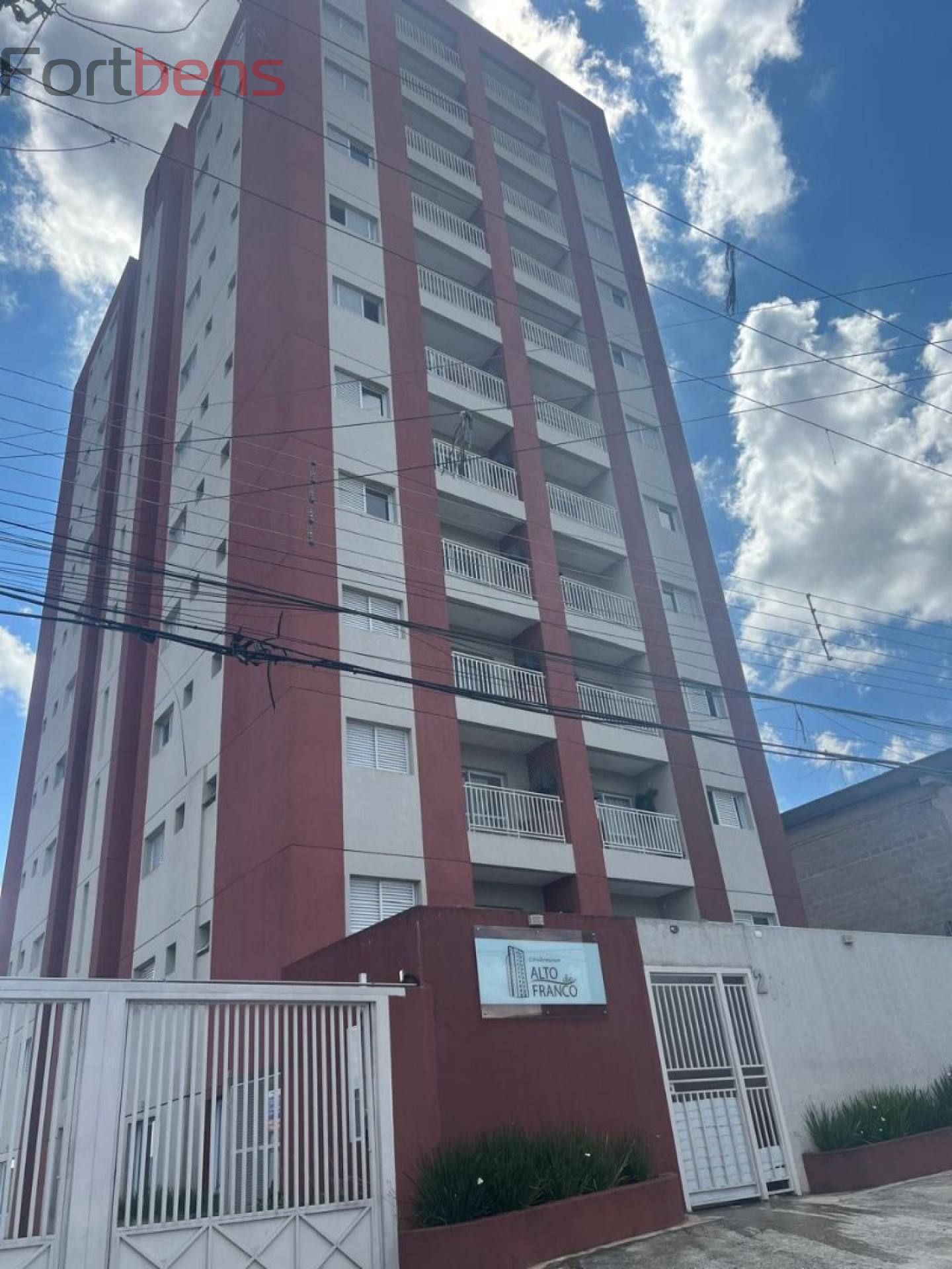 Apartamento Para Vender com 2 quartos 1 suítes no bairro Parque Santa Delfa em Franco Da Rocha