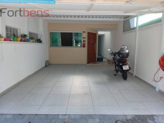 Sobrado Para Vender com 3 quartos 1 suítes no bairro Laranjeiras em Caieiras
