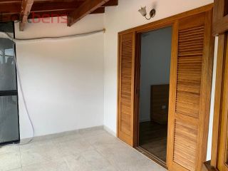Sobrado Para Vender com 5 quartos 2 suítes no bairro Jardim Serra Grande em Caieiras