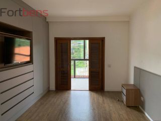 Sobrado Para Vender com 5 quartos 2 suítes no bairro Jardim Serra Grande em Caieiras