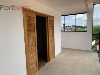 Sobrado Para Vender com 5 quartos 2 suítes no bairro Jardim Serra Grande em Caieiras