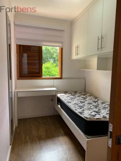 Sobrado Para Vender com 5 quartos 2 suítes no bairro Jardim Serra Grande em Caieiras