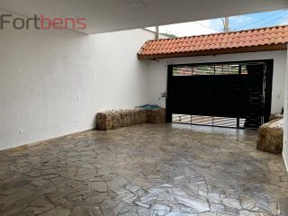 Sobrado Para Vender com 5 quartos 2 suítes no bairro Jardim Serra Grande em Caieiras