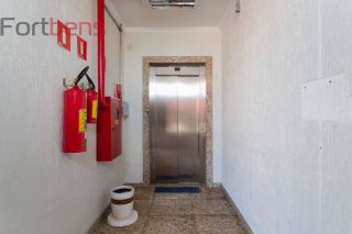 Prédio / Edifício Inteiro Comercial Para Vender com 15 Salas no bairro Região Central em Caieiras