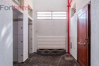 Prédio / Edifício Inteiro Comercial Para Vender com 15 Salas no bairro Região Central em Caieiras