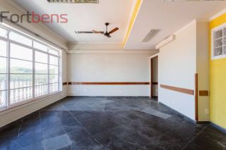 Prédio / Edifício Inteiro Comercial Para Vender com 15 Salas no bairro Região Central em Caieiras