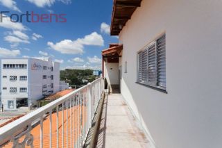 Prédio / Edifício Inteiro Comercial Para Vender com 15 Salas no bairro Região Central em Caieiras
