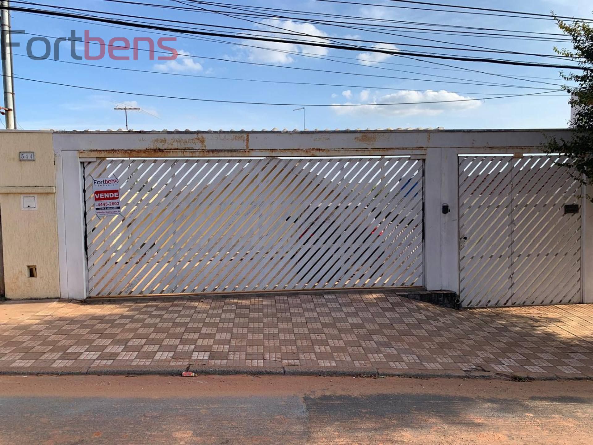 Casa Para Vender com 2 quartos 2 suítes no bairro Região Central em Caieiras