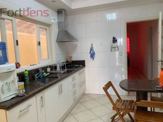 Casa Para Vender com 2 quartos 2 suítes no bairro Região Central em Caieiras