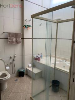 Casa Para Vender com 2 quartos 2 suítes no bairro Região Central em Caieiras