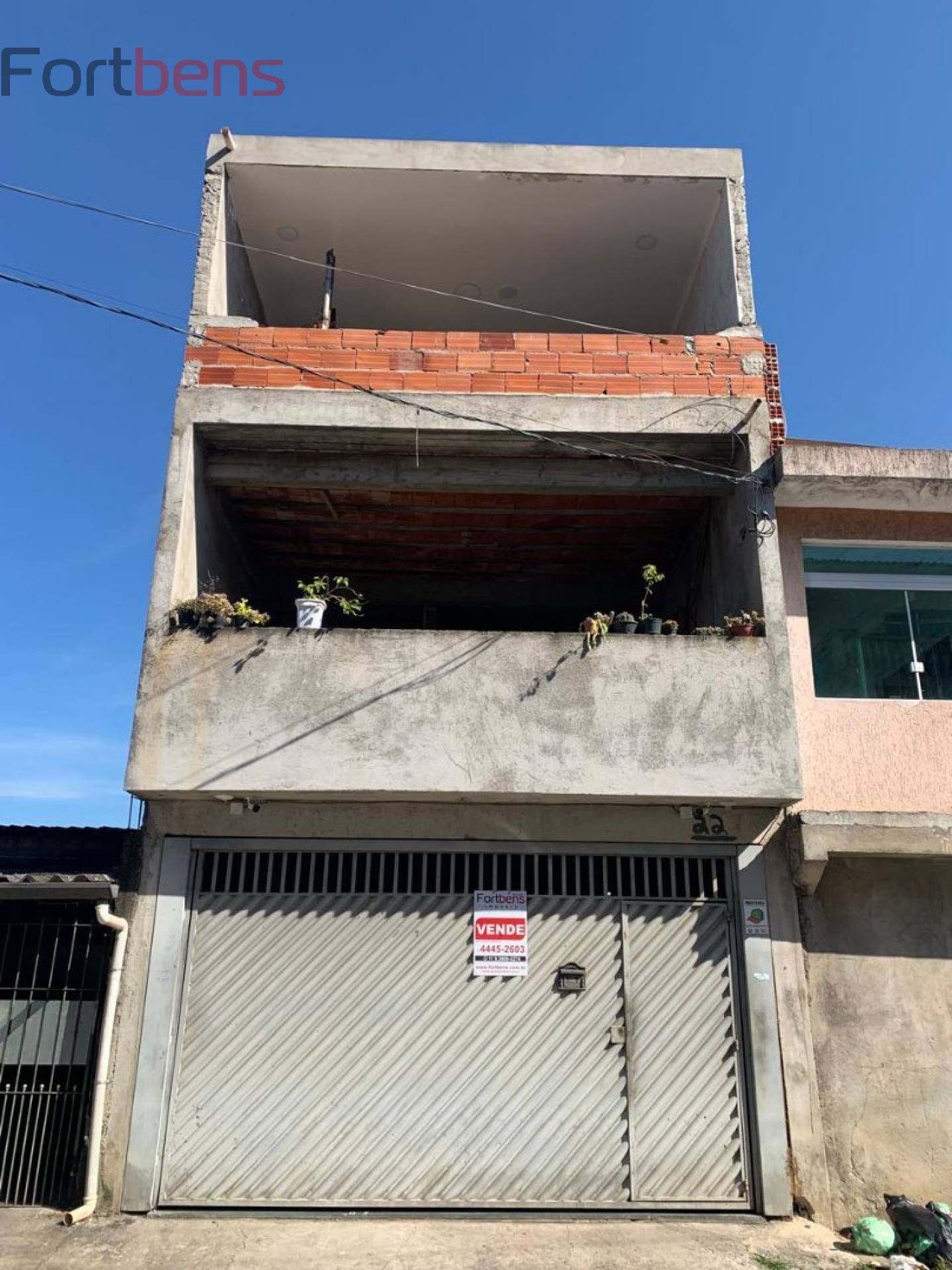 Sobrado Para Vender com 8 quartos 1 suítes no bairro Vila Rosina em Caieiras