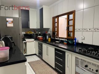 Sobrado Para Vender com 8 quartos 1 suítes no bairro Vila Rosina em Caieiras