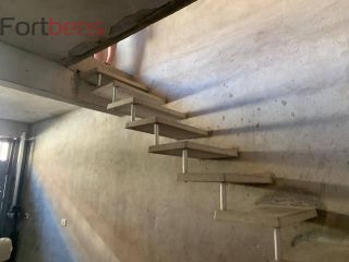 Sobrado Para Vender com 8 quartos 1 suítes no bairro Vila Rosina em Caieiras