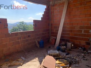 Sobrado Para Vender com 8 quartos 1 suítes no bairro Vila Rosina em Caieiras